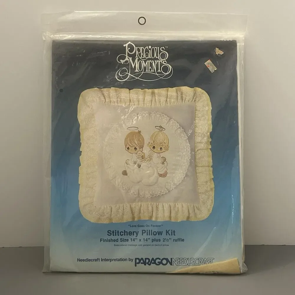 Paragon Precious Moments Pillow Kit 1984 LOVE GOES ON FOREVER 14